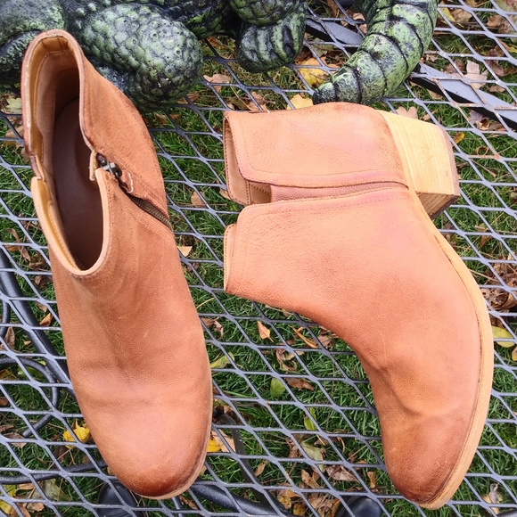 clarks women's maypearl ramie ankle bootie